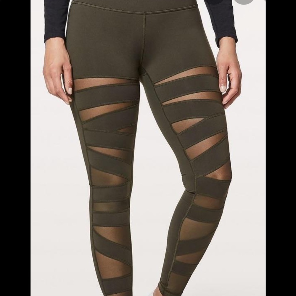 Lululemon high rise tech mesh tight, size 8, 28”